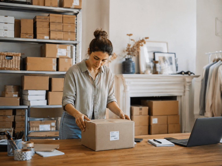 Self storage para organização de estoque e objetos